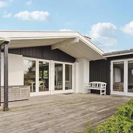 3 Bedroom Gorgeous In * 阿森斯